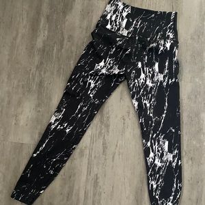 Beyond yoga leggings